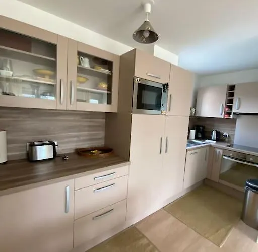 En Bord De Apartment *